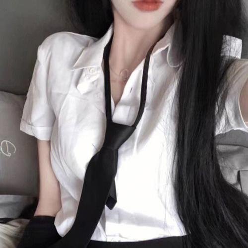 我亲爱的莫妮卡海报